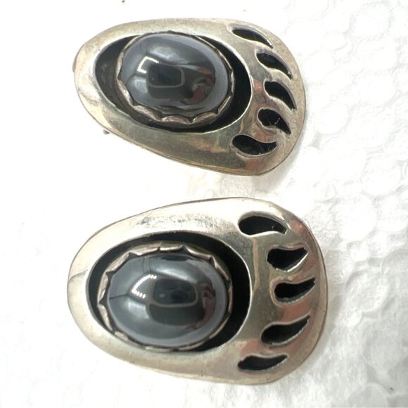 Zuni Earrings Sensa Eustace Native American Pueblo Bear Claw Hematite Sterling - Picture 2 of 7